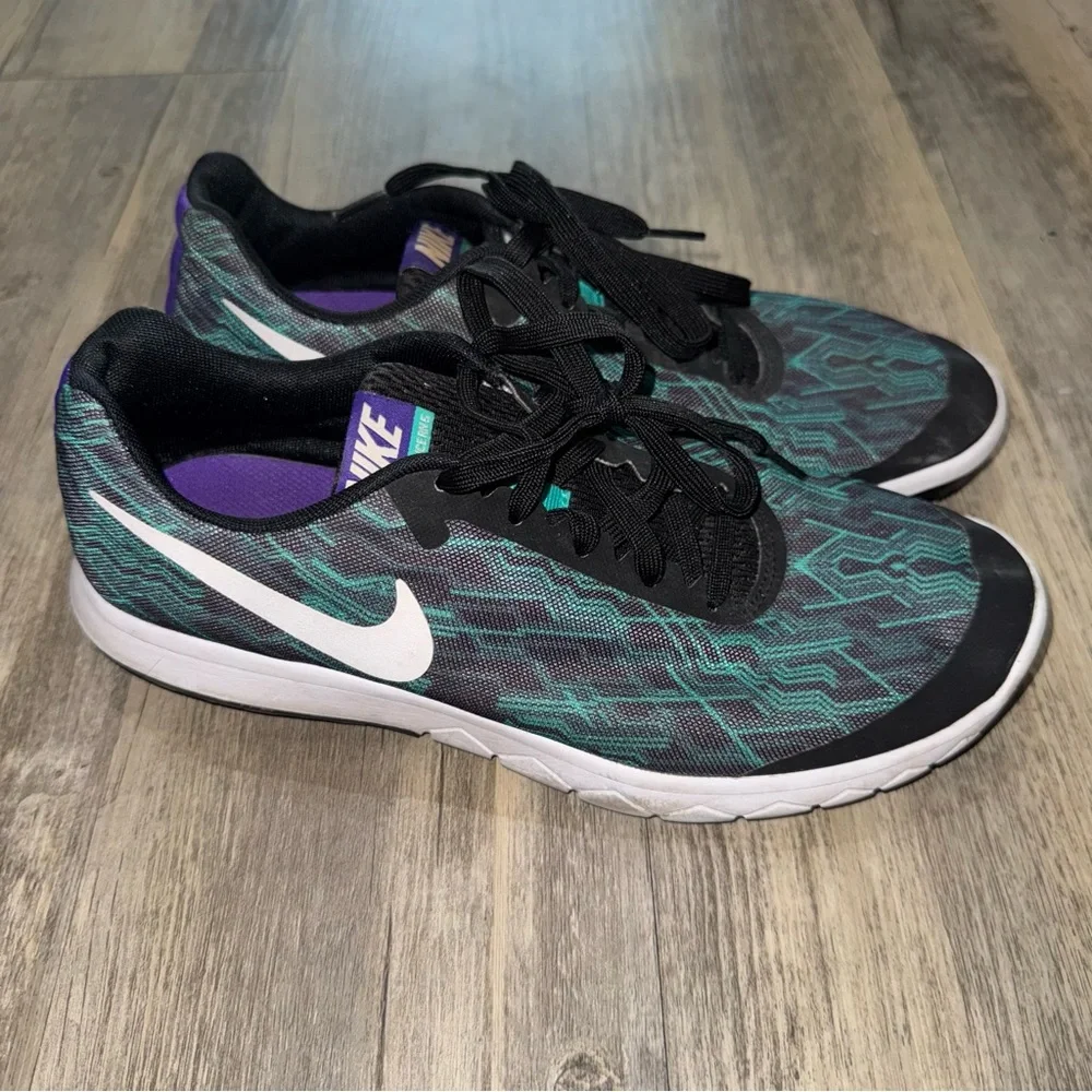 Nike Women's Black and Teal Running Shoes